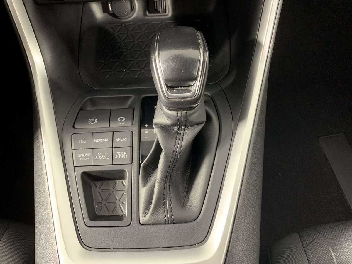 Toyota RAV4 2021 года с пробегом. Фото: #20