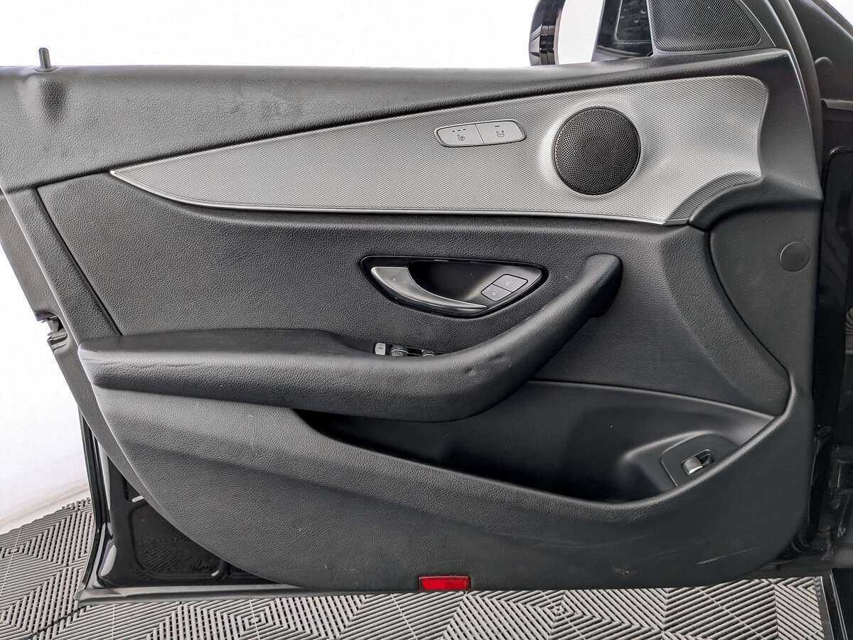 Mercedes-Benz E-Класс 2018 года с пробегом. Фото: #14