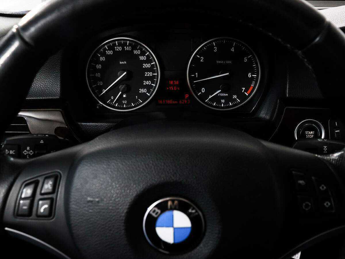 BMW 3 серии 2011 года с пробегом. Фото: #17