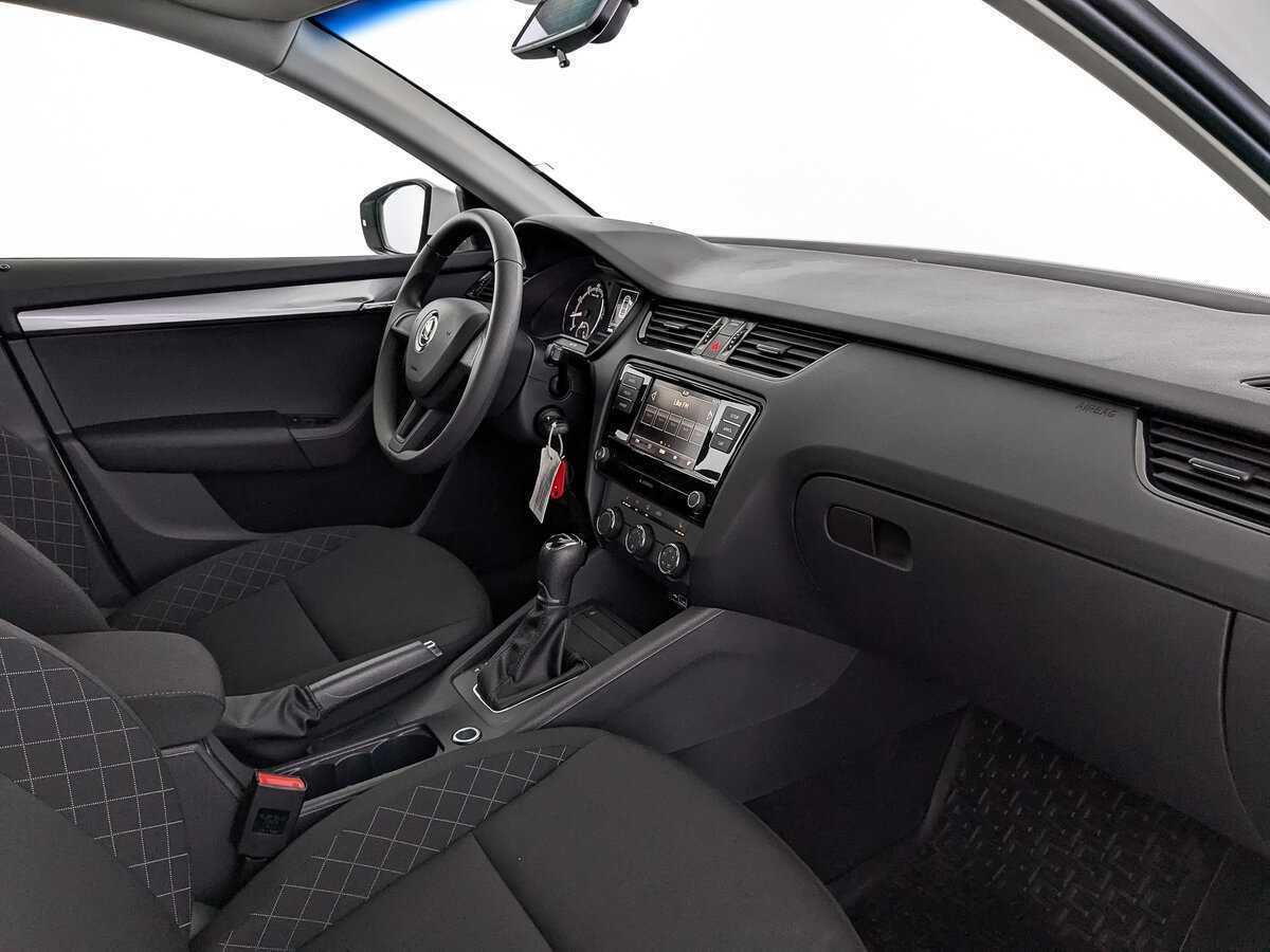 Skoda Octavia 2019 года с пробегом. Фото: #10