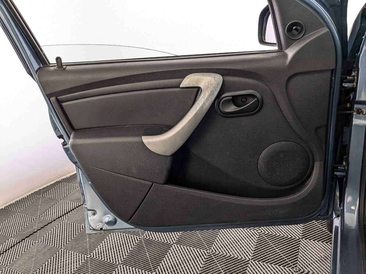 Renault Sandero 2012 года с пробегом. Фото: #14