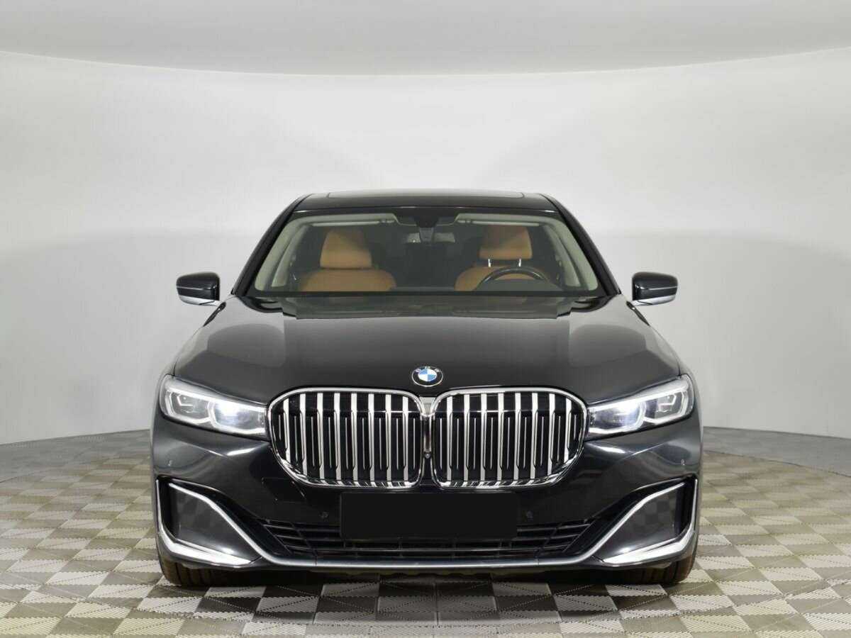 BMW 7 серии 2020 года с пробегом. Фото: #2