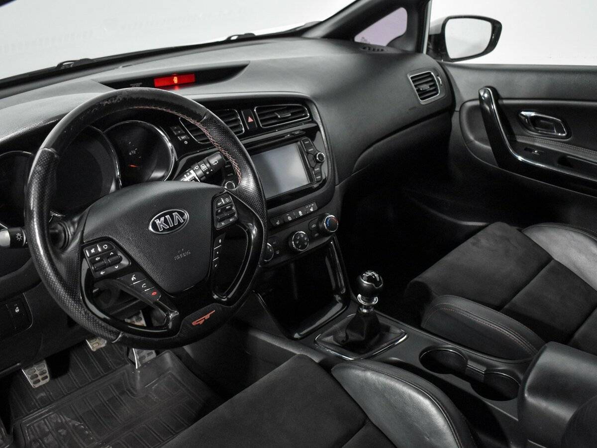 Kia Ceed GT 2015 года с пробегом. Фото: #8