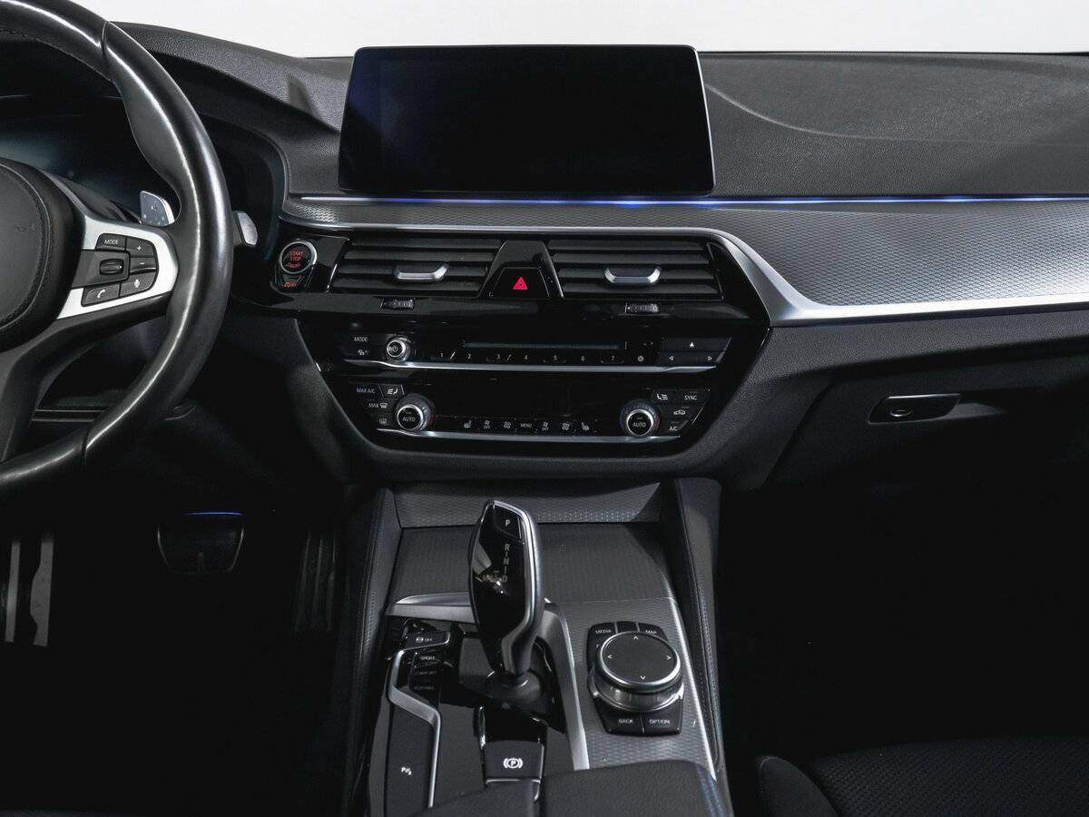 BMW 5 серии 2019 года с пробегом. Фото: #12