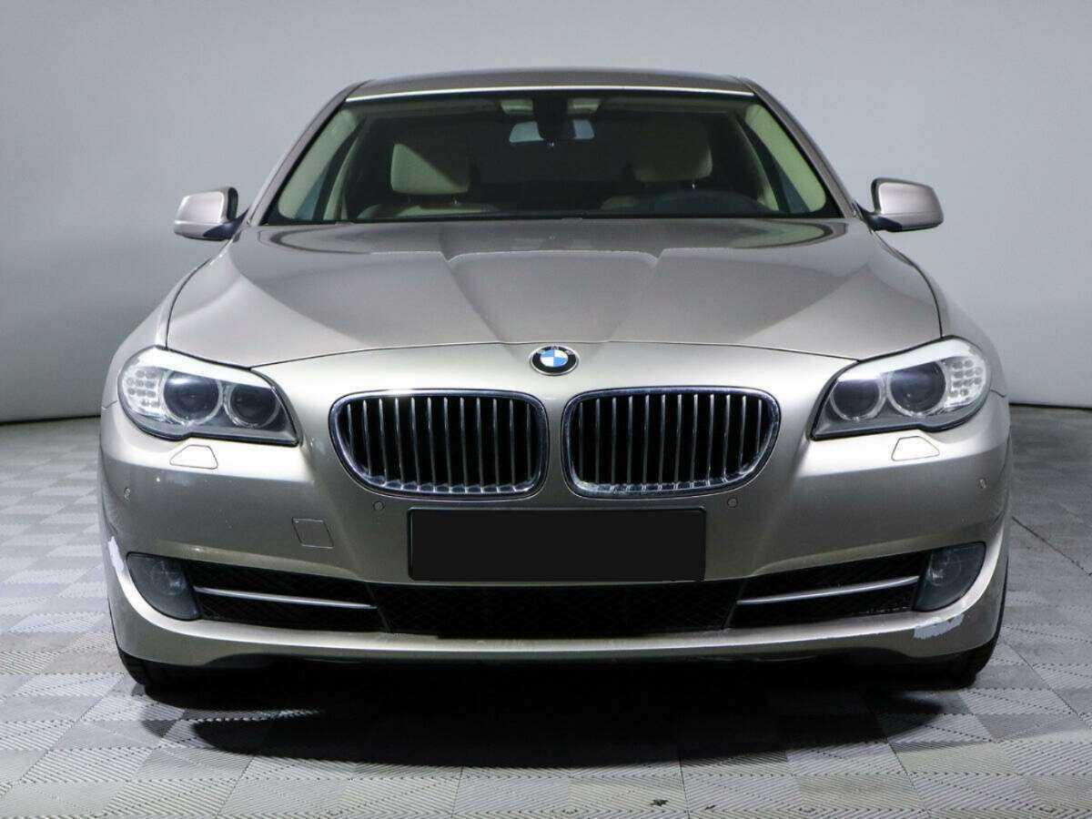 BMW 5 серии 2012 года с пробегом. Фото: #1
