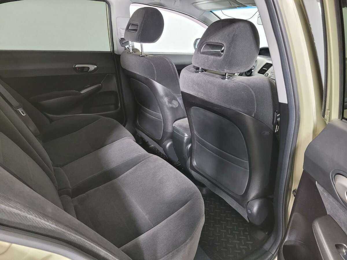 Honda Civic 2007 года с пробегом. Фото: #14