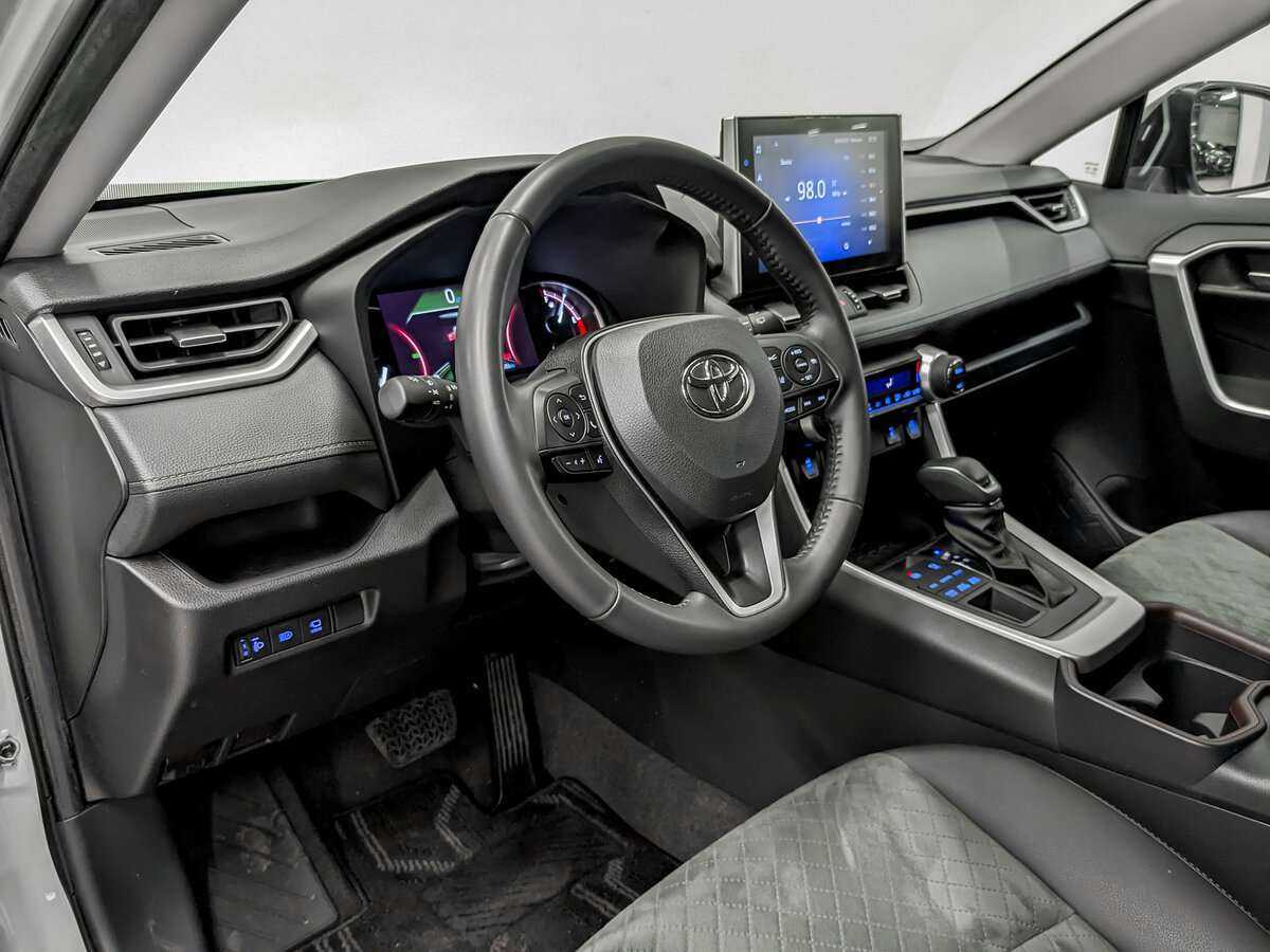 Toyota RAV4 2022 года с пробегом. Фото: #12