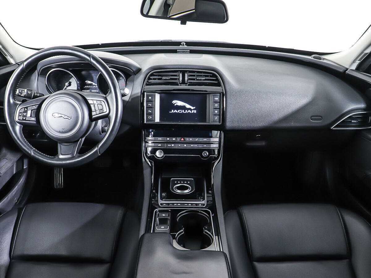 Jaguar XE 2015 года с пробегом. Фото: #10