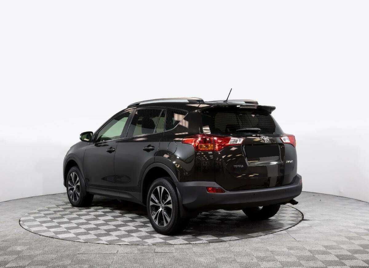 Toyota RAV4 2015 года с пробегом. Фото: #5