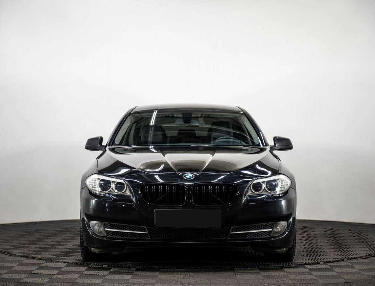 BMW 5 серии 2013 года с пробегом. Фото: #1