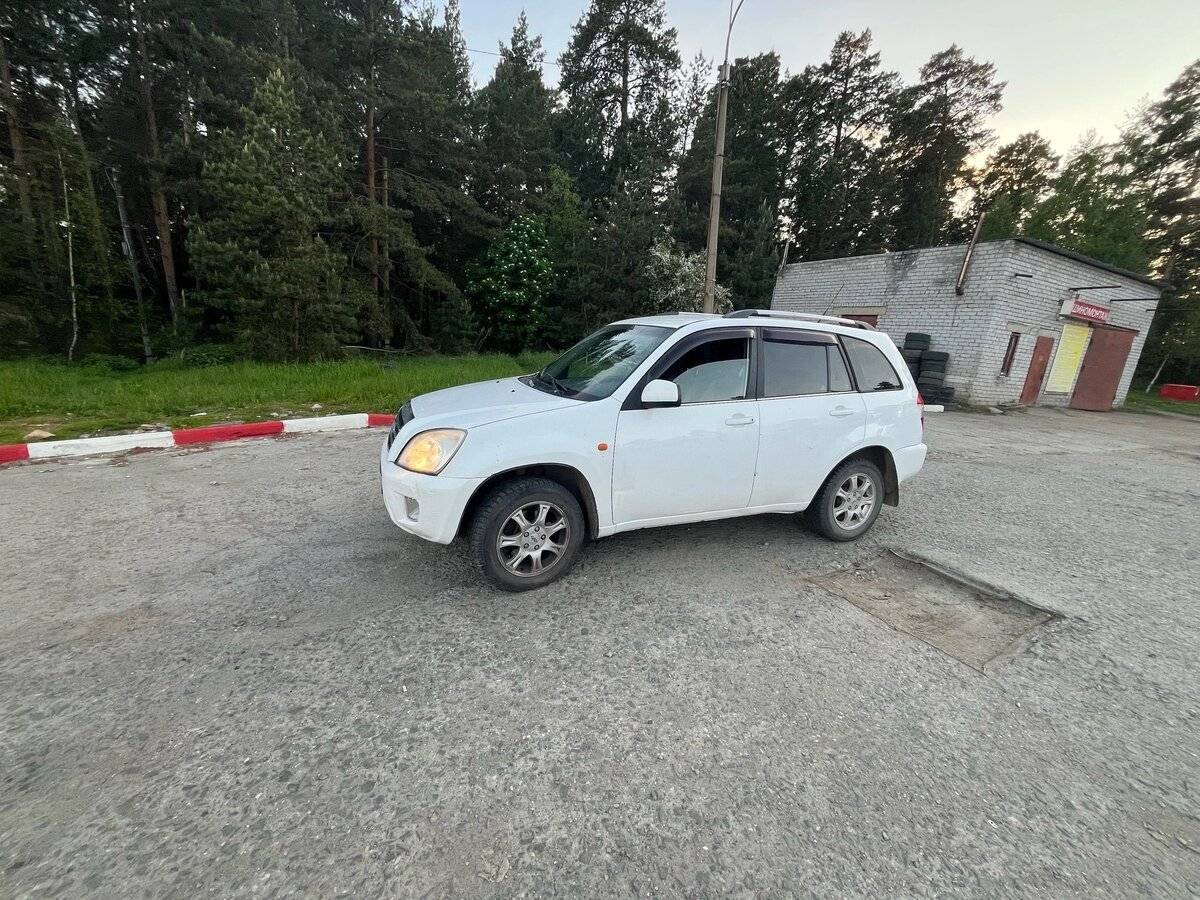 Chery Tiggo (T11) 2012 года с пробегом. Фото: #1