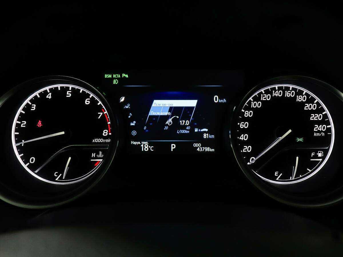 Toyota Camry 2019 года с пробегом. Фото: #10