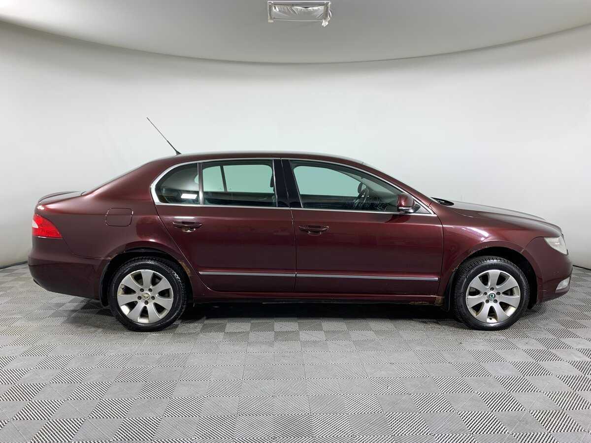 Skoda Superb 2009 года с пробегом. Фото: #3