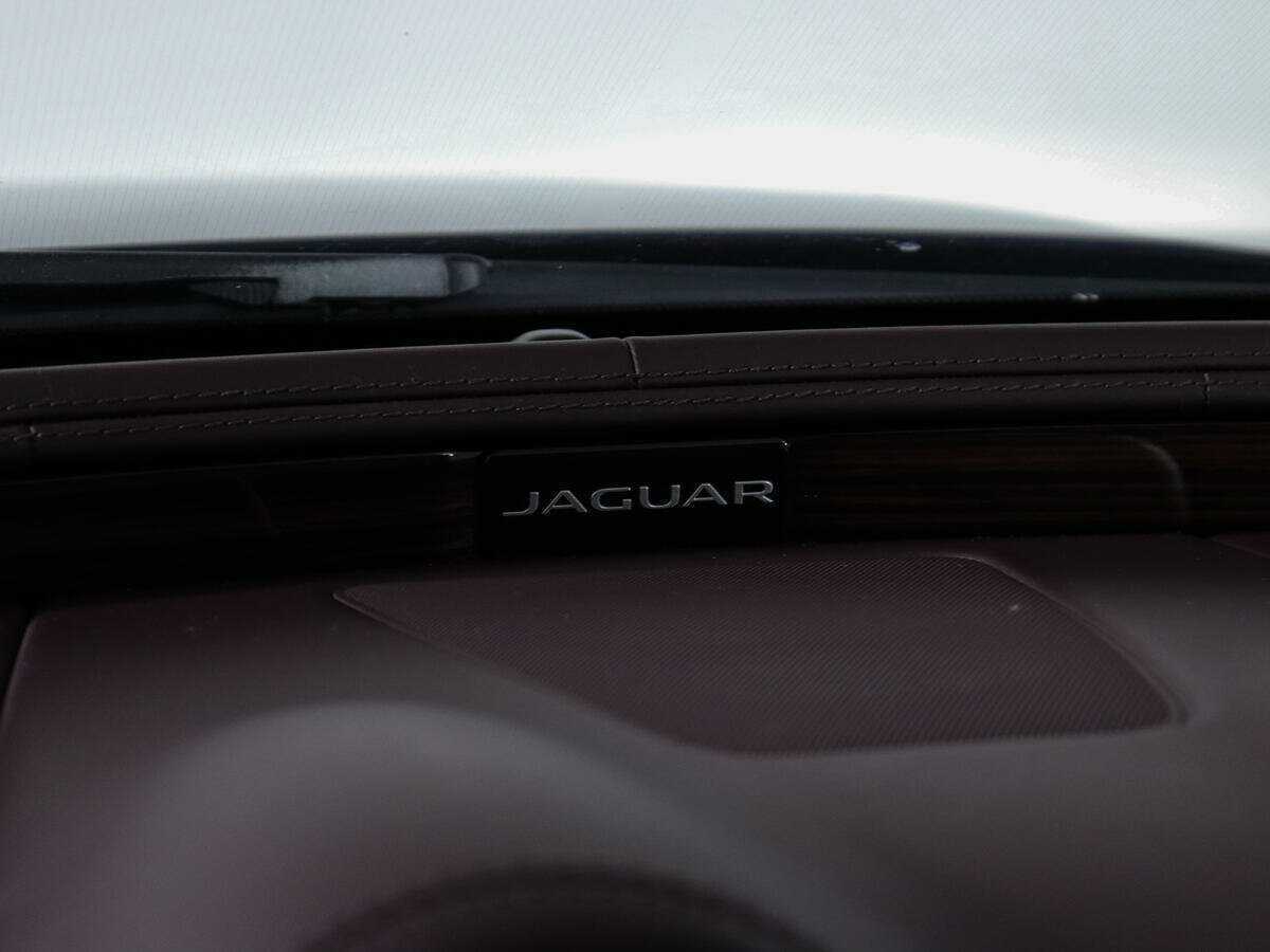 Jaguar XJ 2014 года с пробегом. Фото: #36