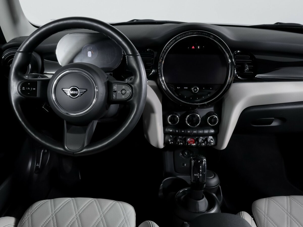 Mini Hatch 2021 года с пробегом. Фото: #9