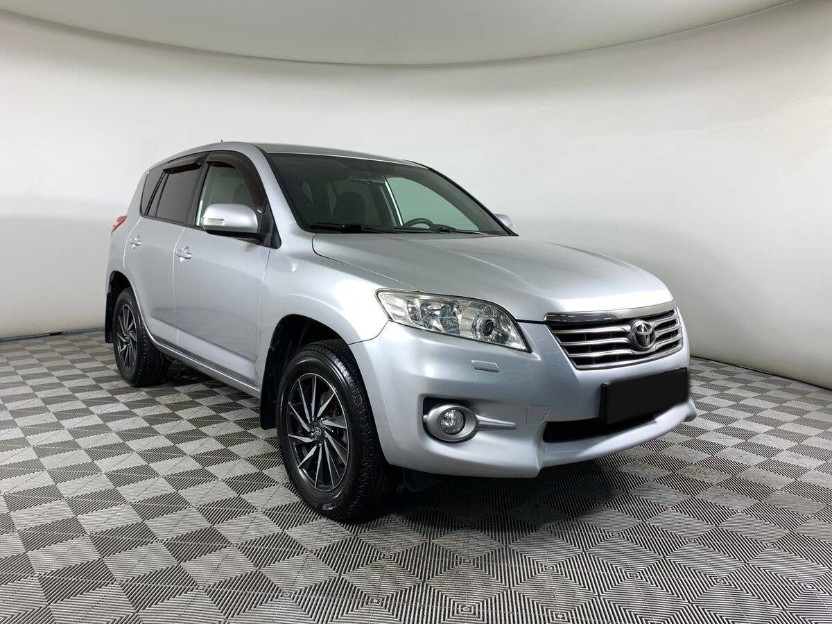 Toyota RAV4 2010 года с пробегом. Фото: #2