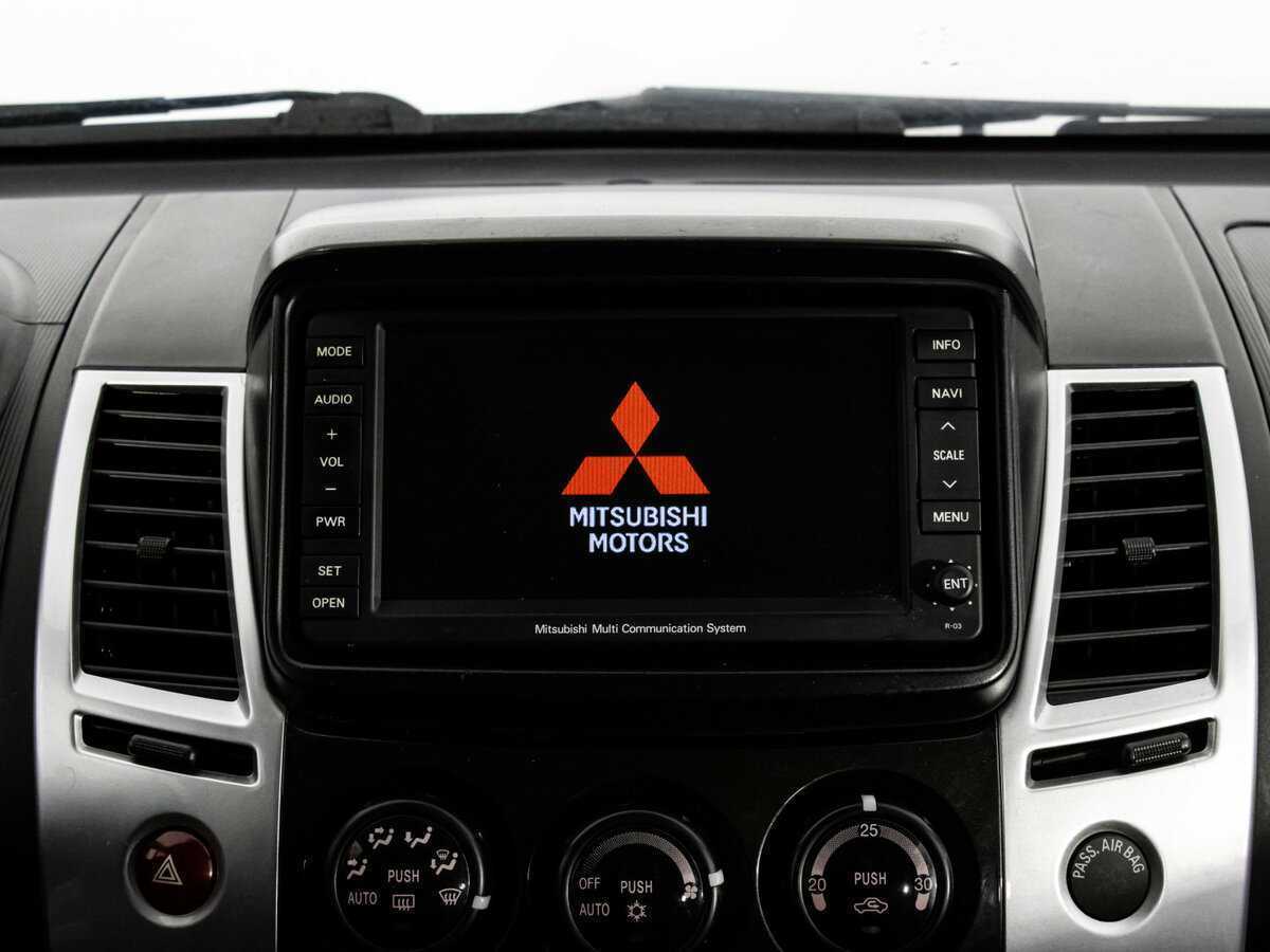 Mitsubishi Pajero Sport 2010 года с пробегом. Фото: #10