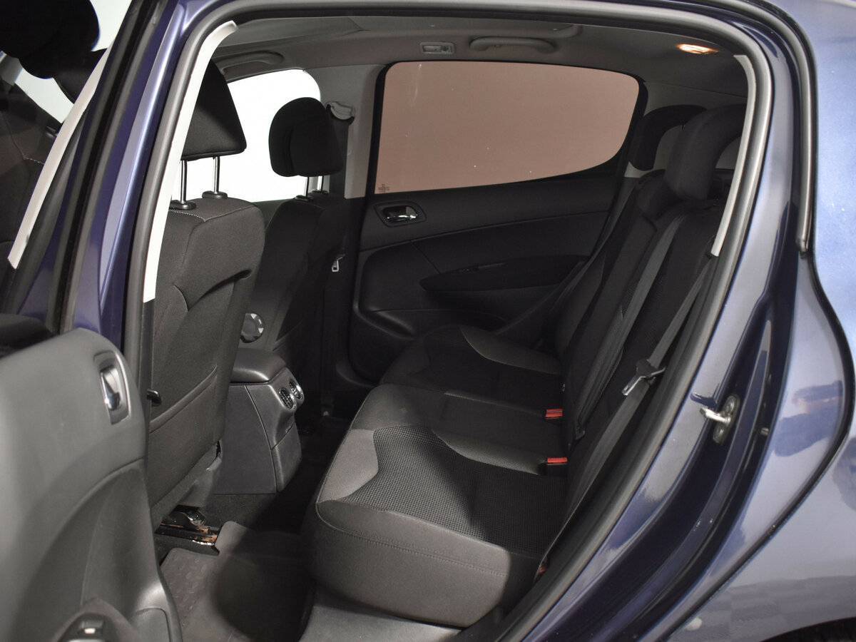 Peugeot 308 2008 года с пробегом. Фото: #11
