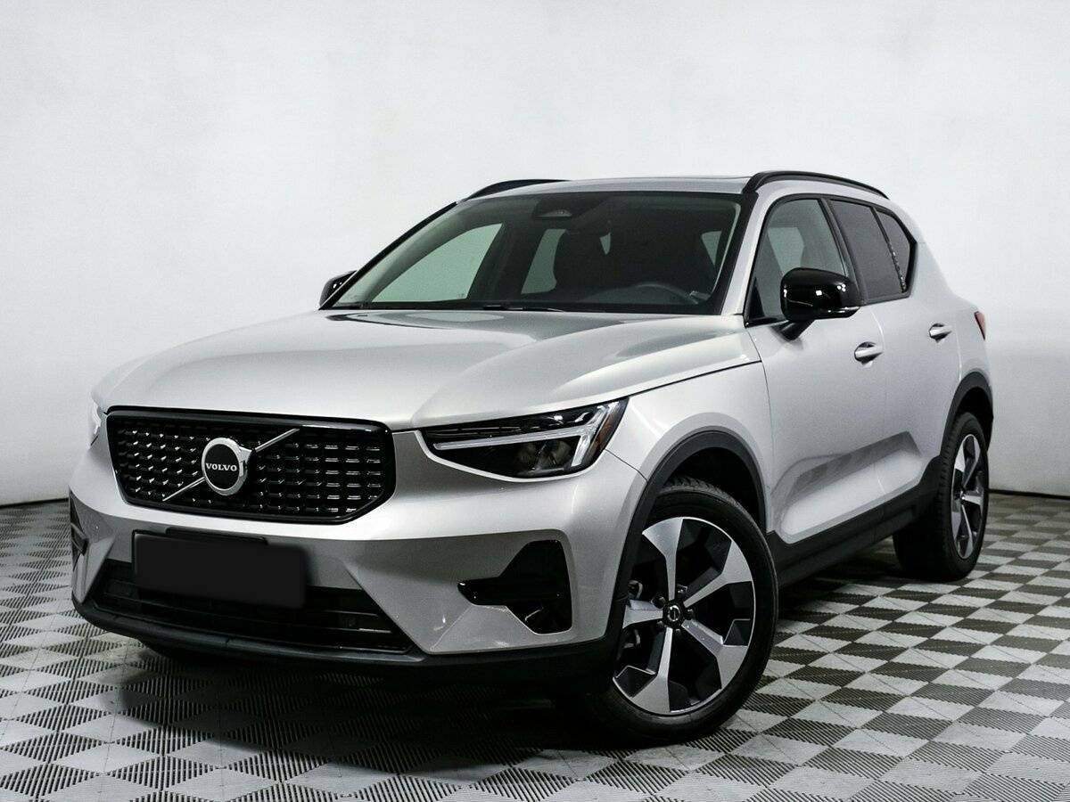 Volvo XC40 2023 года с пробегом. Посмотреть фото