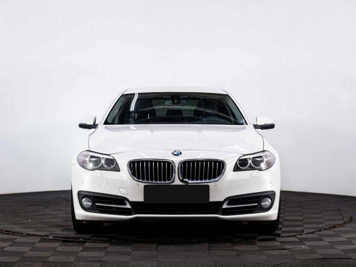 BMW 5 серии 2013 года с пробегом. Фото: #1