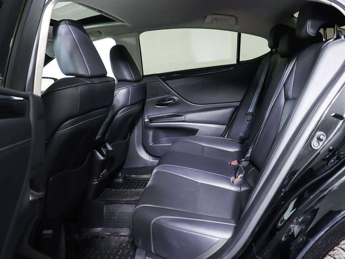 Lexus ES 2020 года с пробегом. Фото: #9