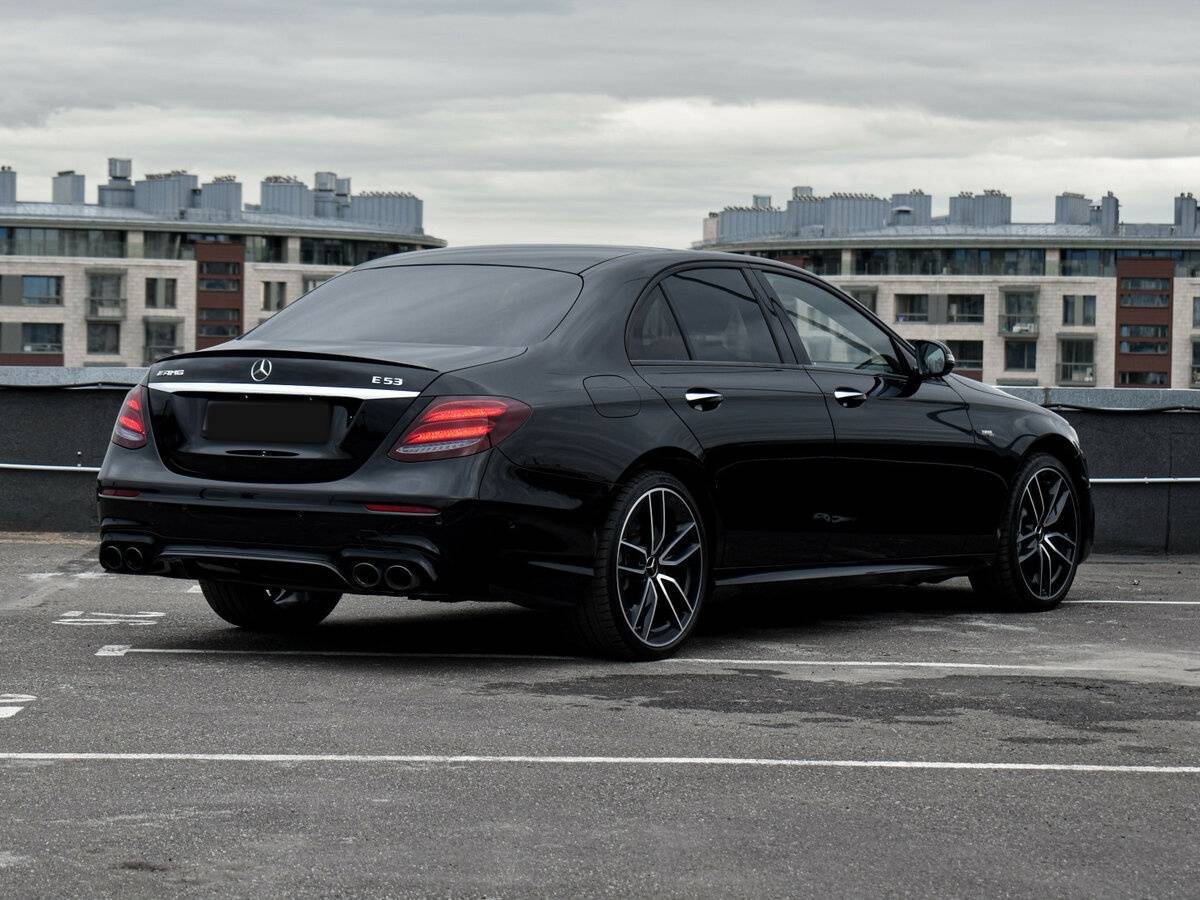 Mercedes-Benz E-Класс AMG 2019 года с пробегом. Фото: #3