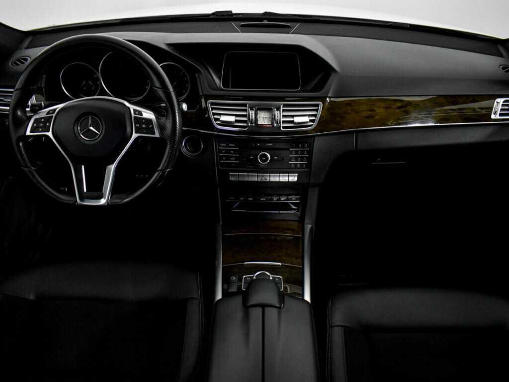 Mercedes-Benz E-Класс 2015 года с пробегом. Фото: #13