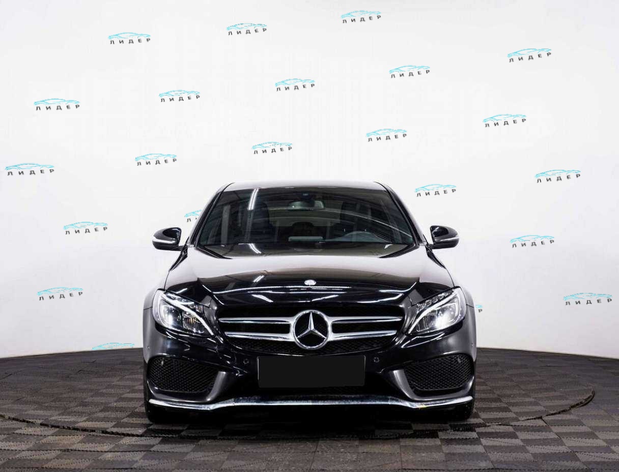 Б/У Мерседес-Бенц Ц-Класс 2015 года. Фото: #1