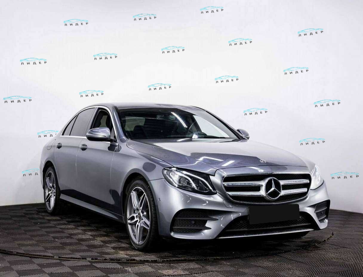 Б/У Мерседес-Бенц Е-Класс 2018 года. Фото: #2