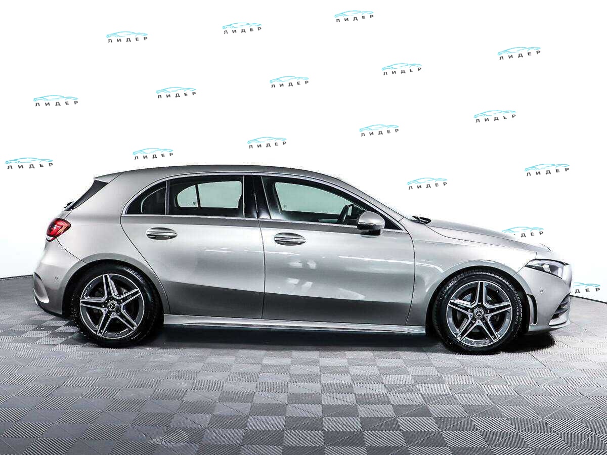Б/У Мерседес-Бенц А-Класс 2019 года. Фото: #3