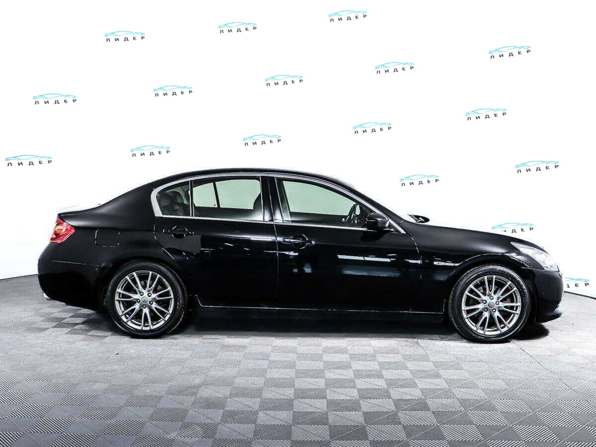 Б/У Инфинити Г 2010 года. Фото: #3