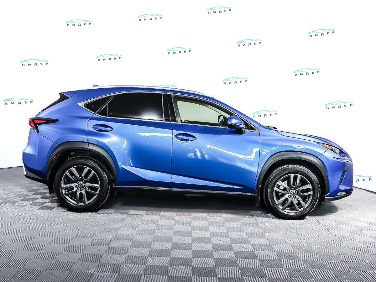 Б/У Лексус Н-Икс 2017 года. Фото: #3