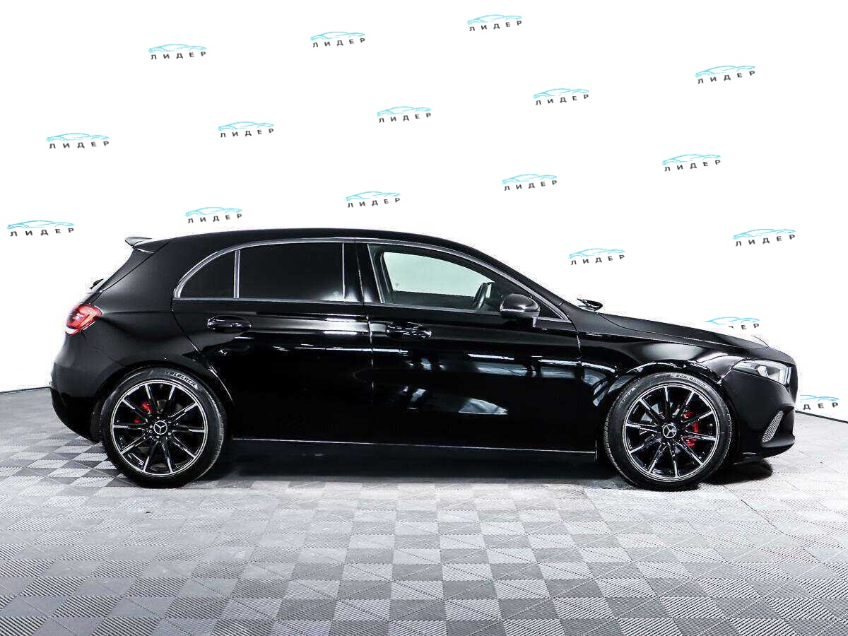 Б/У Мерседес-Бенц А-Класс 2019 года. Фото: #3
