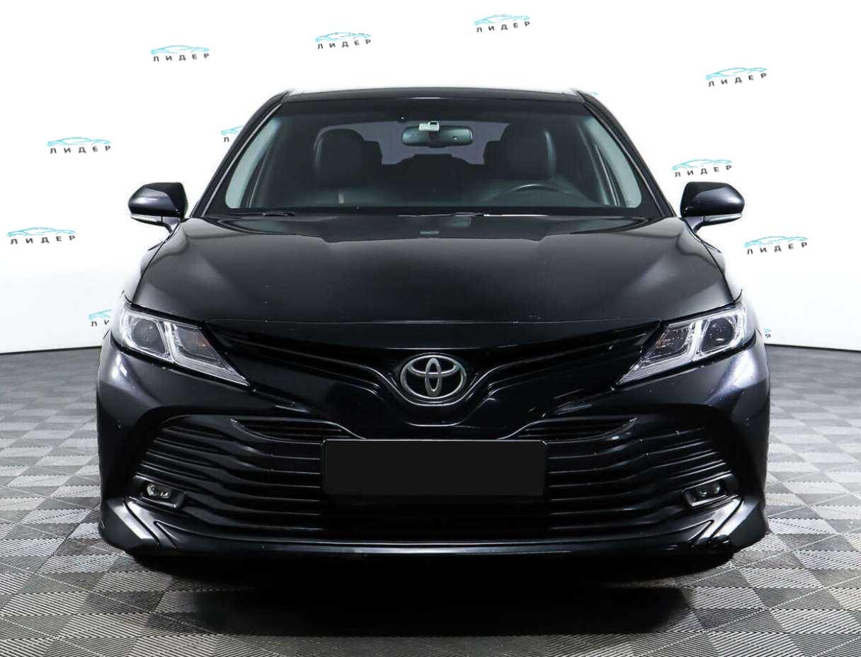 Б/У Тойота Камри 2020 года. Фото: #1