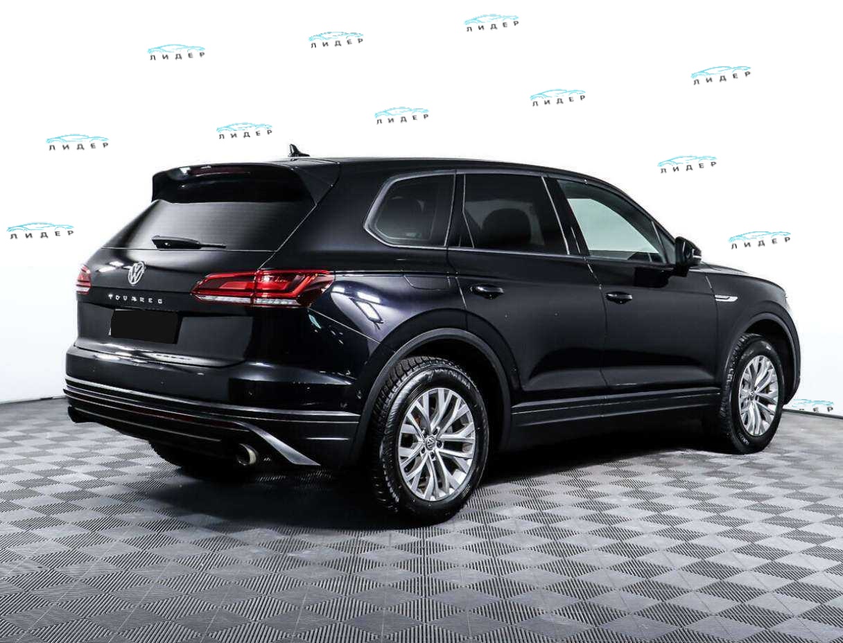 Б/У Фольксваген Туарег 2019 года. Фото: #4