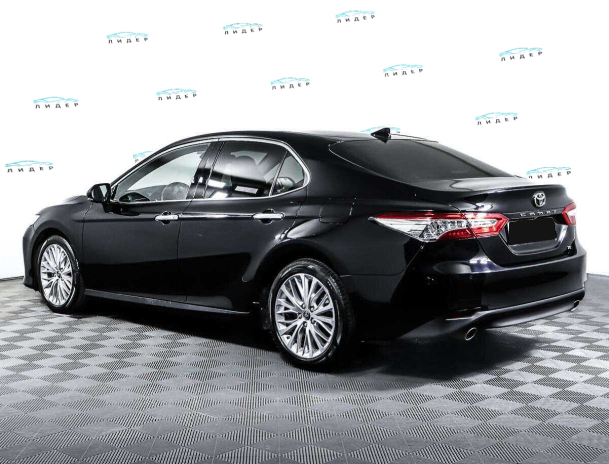 Б/У Тойота Камри 2019 года. Фото: #6