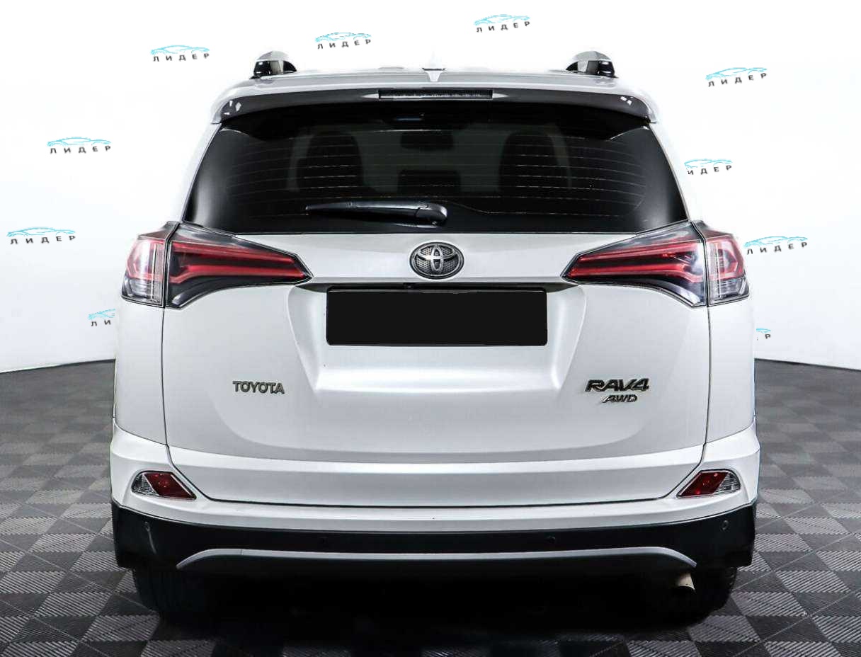 Б/У Тойота Рав4 2018 года. Фото: #5