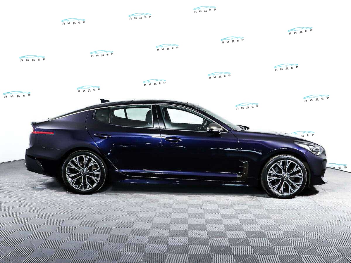 Б/У Киа Стингер 2018 года. Фото: #3