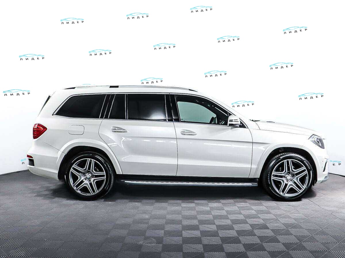 Б/У Мерседес-Бенц ГЛ-Класс 2015 года. Фото: #3