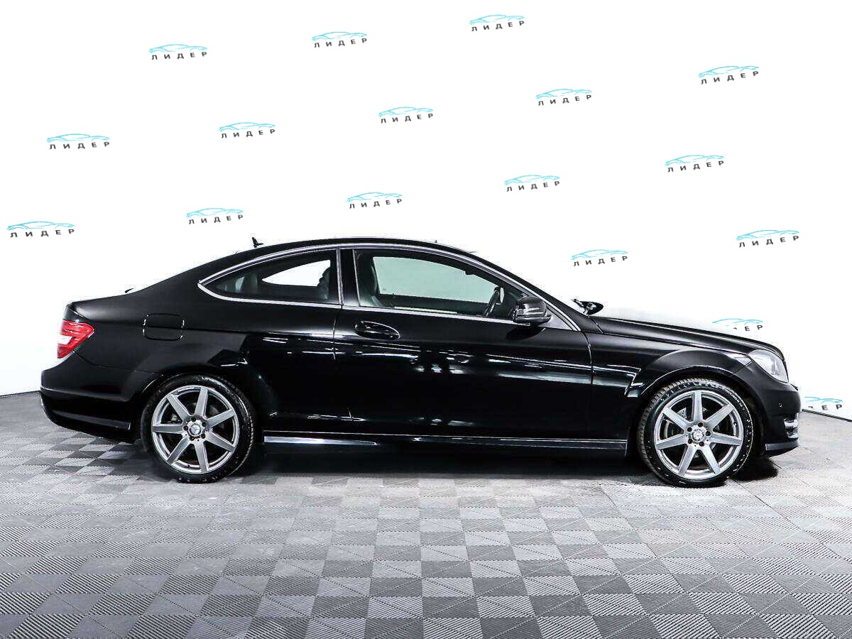 Б/У Мерседес-Бенц Ц-Класс 2012 года. Фото: #3