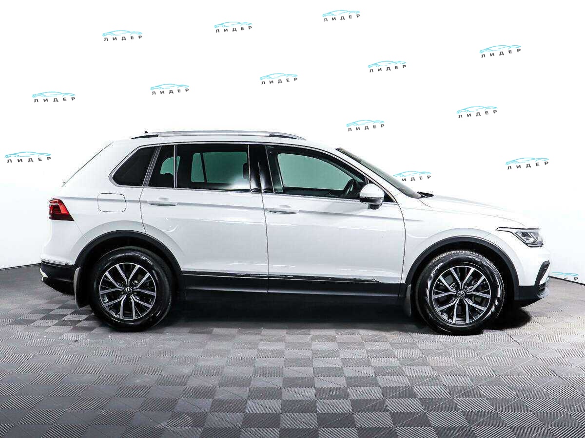 Б/У Фольксваген Тигуан 2021 года. Фото: #3