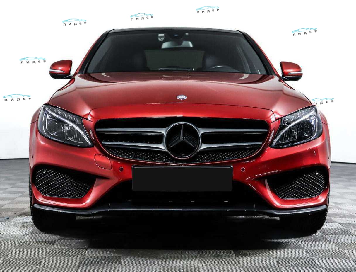 Б/У Мерседес-Бенц Ц-Класс 2016 года. Фото: #1