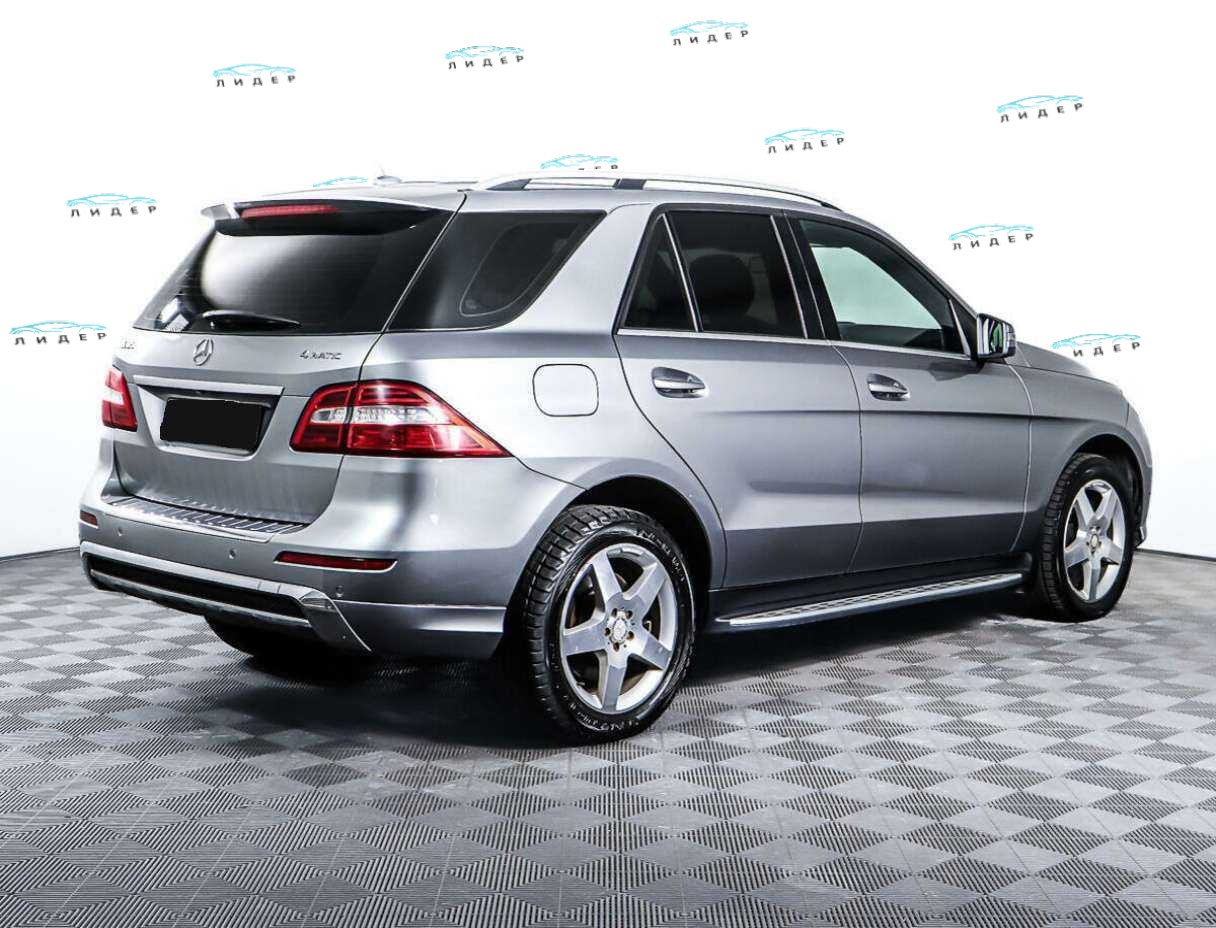 Б/У Мерседес-Бенц М-Класс 2013 года. Фото: #4