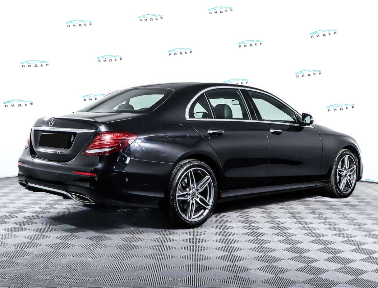 Б/У Мерседес-Бенц Е-Класс 2017 года. Фото: #4
