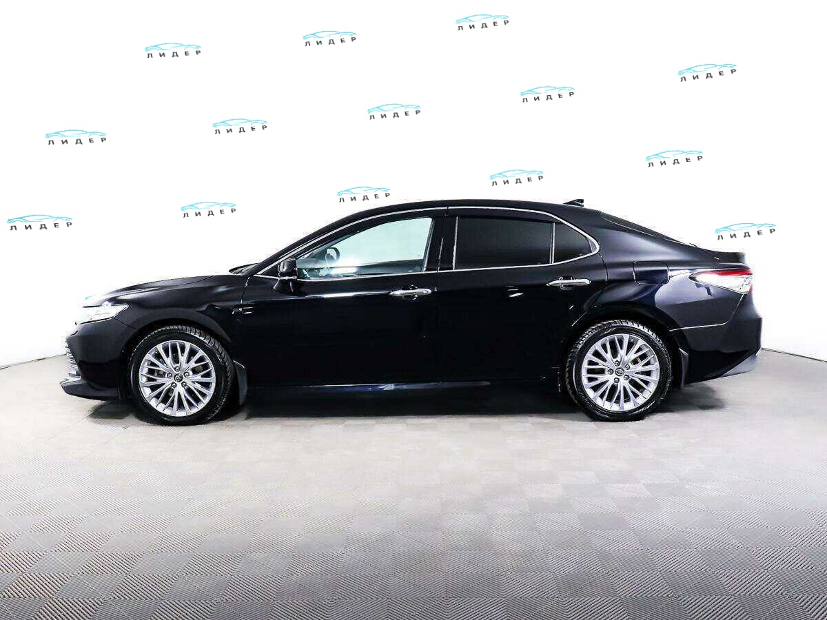 Б/У Тойота Камри 2019 года. Фото: #6