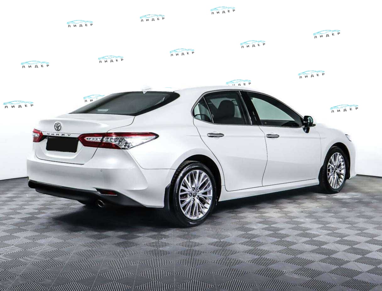 Б/У Тойота Камри 2020 года. Фото: #3