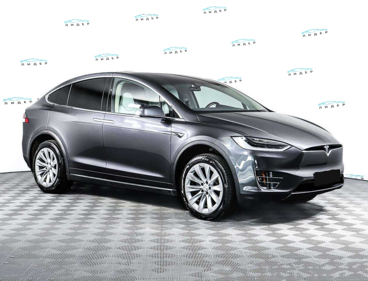 Б/У Тесла Модел Икс 2018 года. Фото: #2