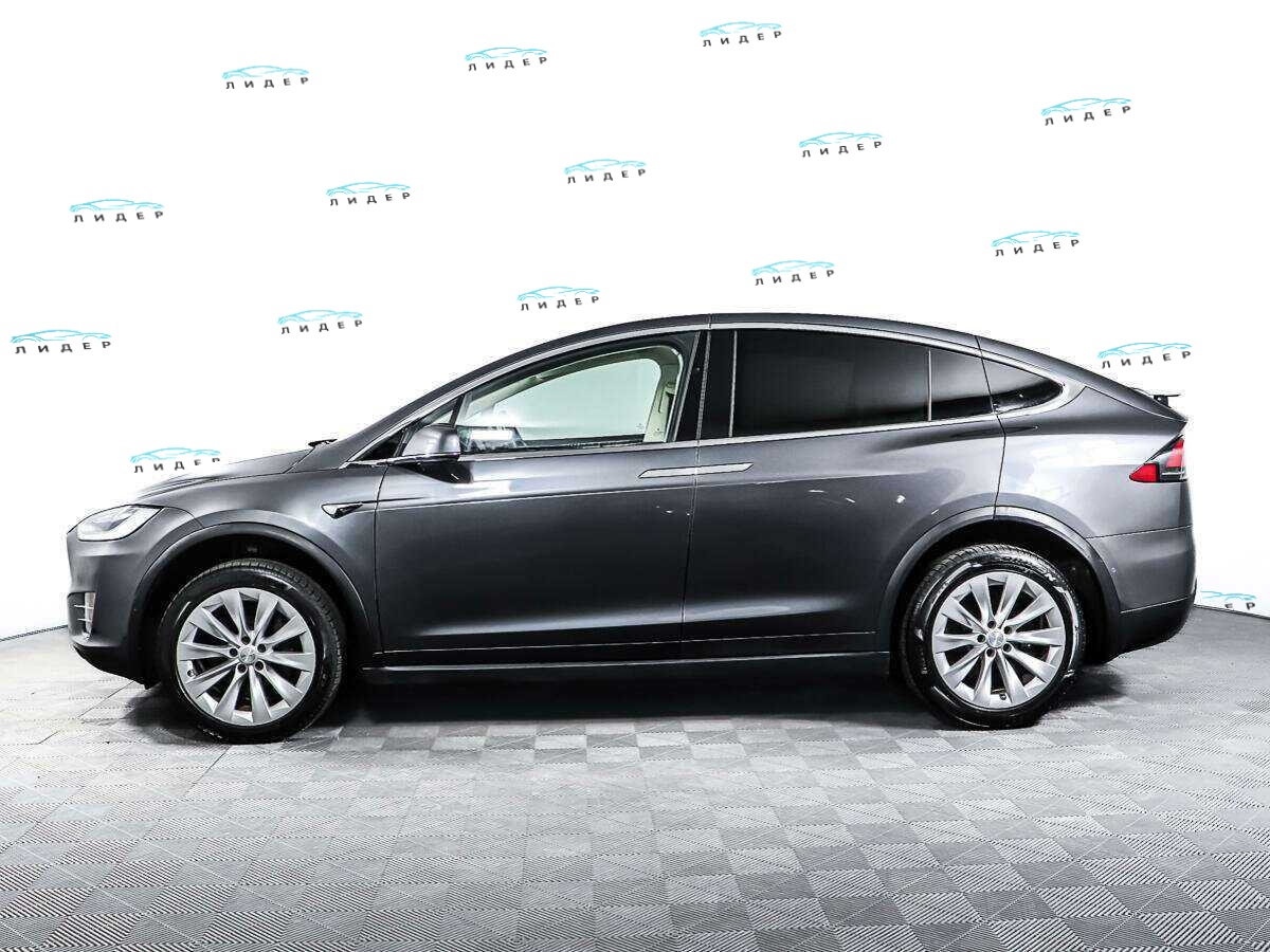 Б/У Тесла Модел Икс 2018 года. Фото: #7