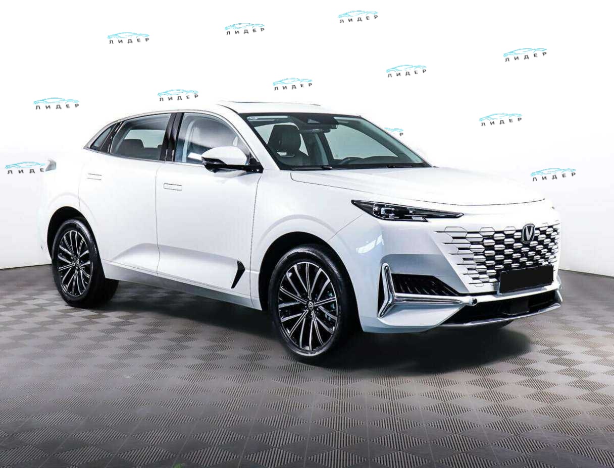 Б/У Чанган УНИ-К 2022 года. Фото: #2