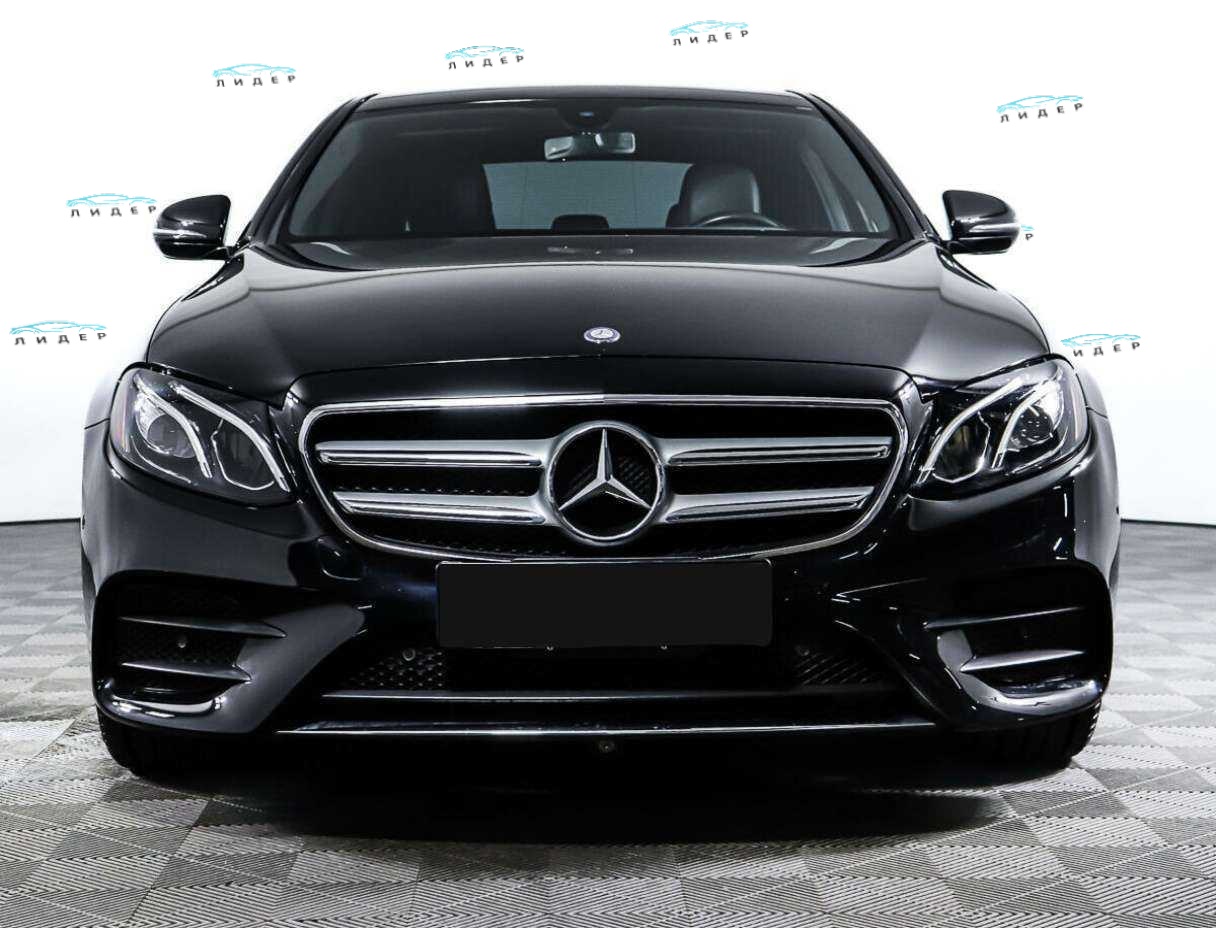 Б/У Мерседес-Бенц Е-Класс 2016 года. Фото: #1